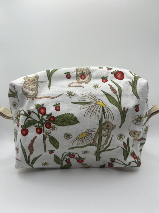 Field Mouse Zipper Pouch